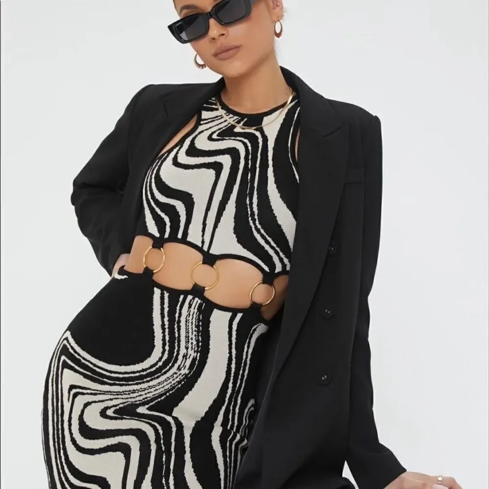 Abstract o-ring sweater dress